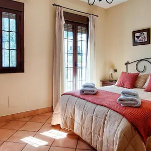 https://awesome-home-in-grazalema-with-wifi-and-3-bedrooms.es-andalucia.com